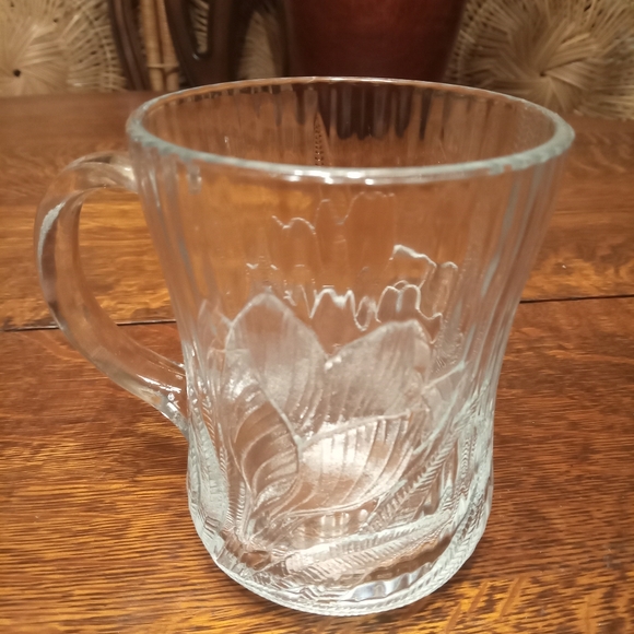 Arcoroc Canterbury Crocus Textured Mugs-Set of 4 - Picture 4 of 5